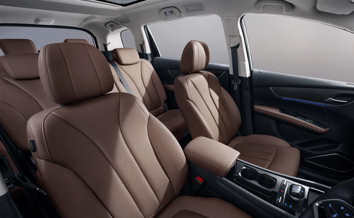 BYD M6 Gallery