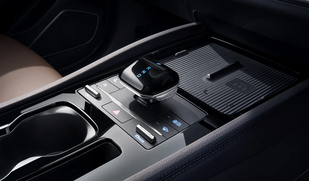BYD M6 Gallery