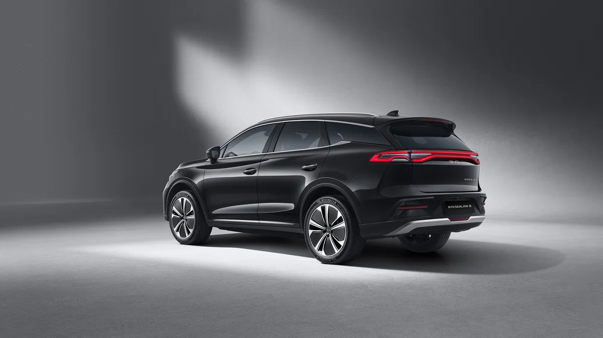 BYD SEALION 8 Gallery