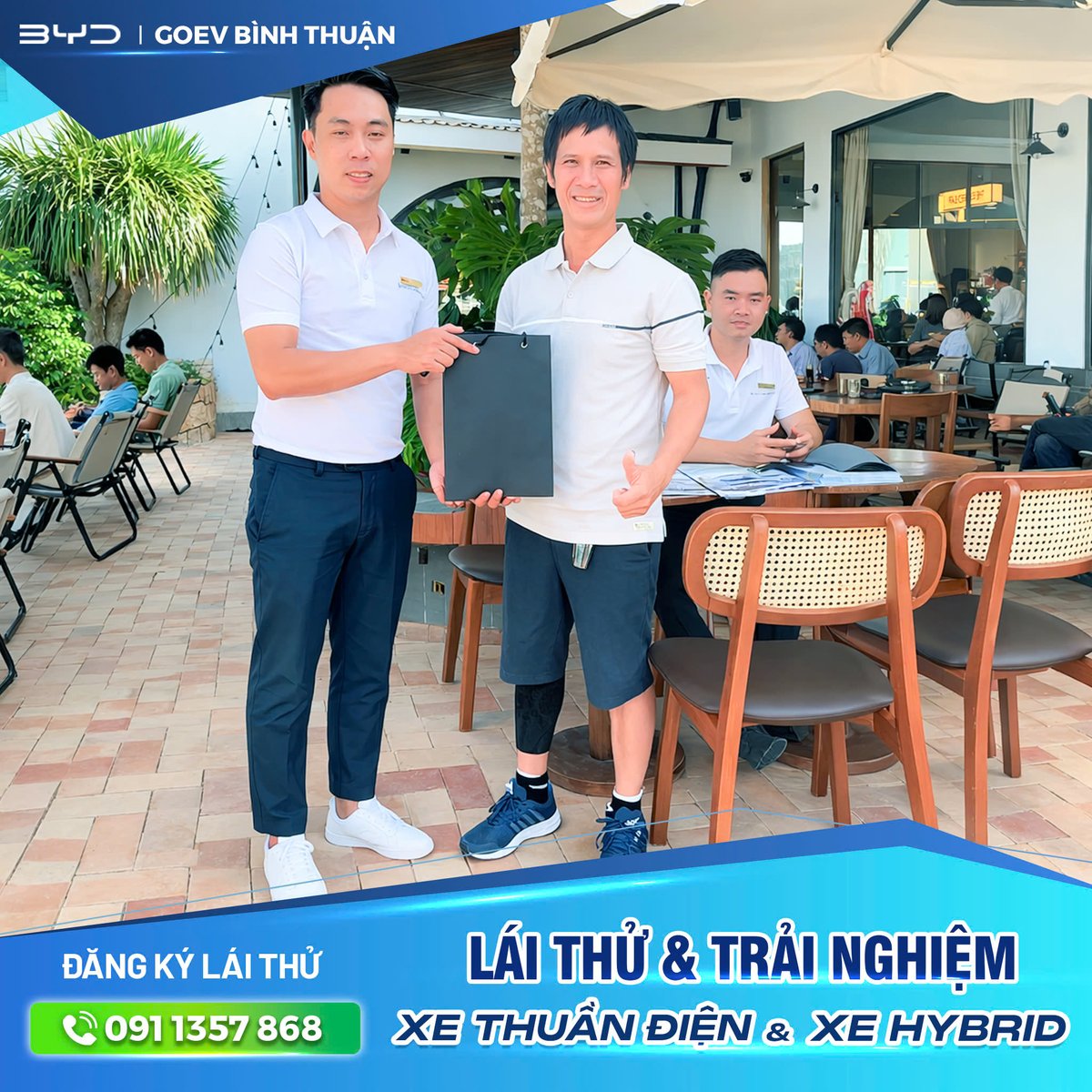 Có hẹn với BYD" với hình ảnh các dòng xe M6, Sealion 6 tại quán cafe sang trọng